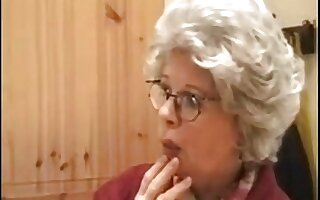 amatuer mature hasnt been fucked and she creams all over